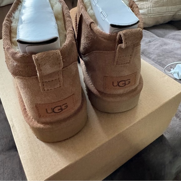 Ugg ultra mini size 8 in chestnut - Picture 4 of 10
